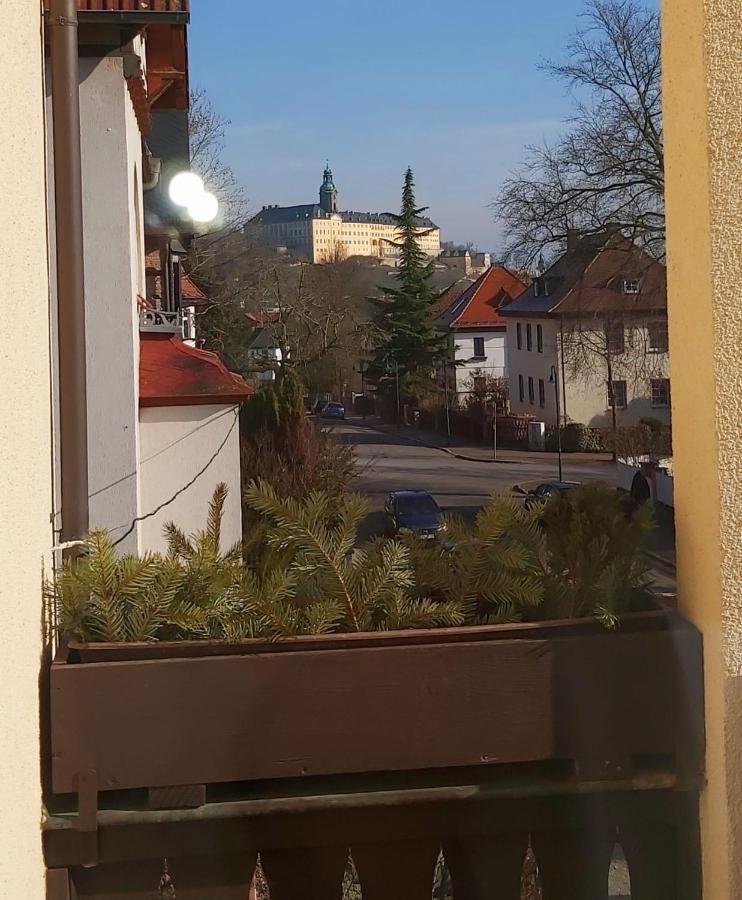 Schoene Altbauwohnung Mit Grosser Sonnenterrasse Рудолщат Екстериор снимка