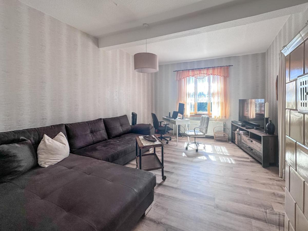 Schoene Altbauwohnung Mit Grosser Sonnenterrasse Рудолщат Екстериор снимка